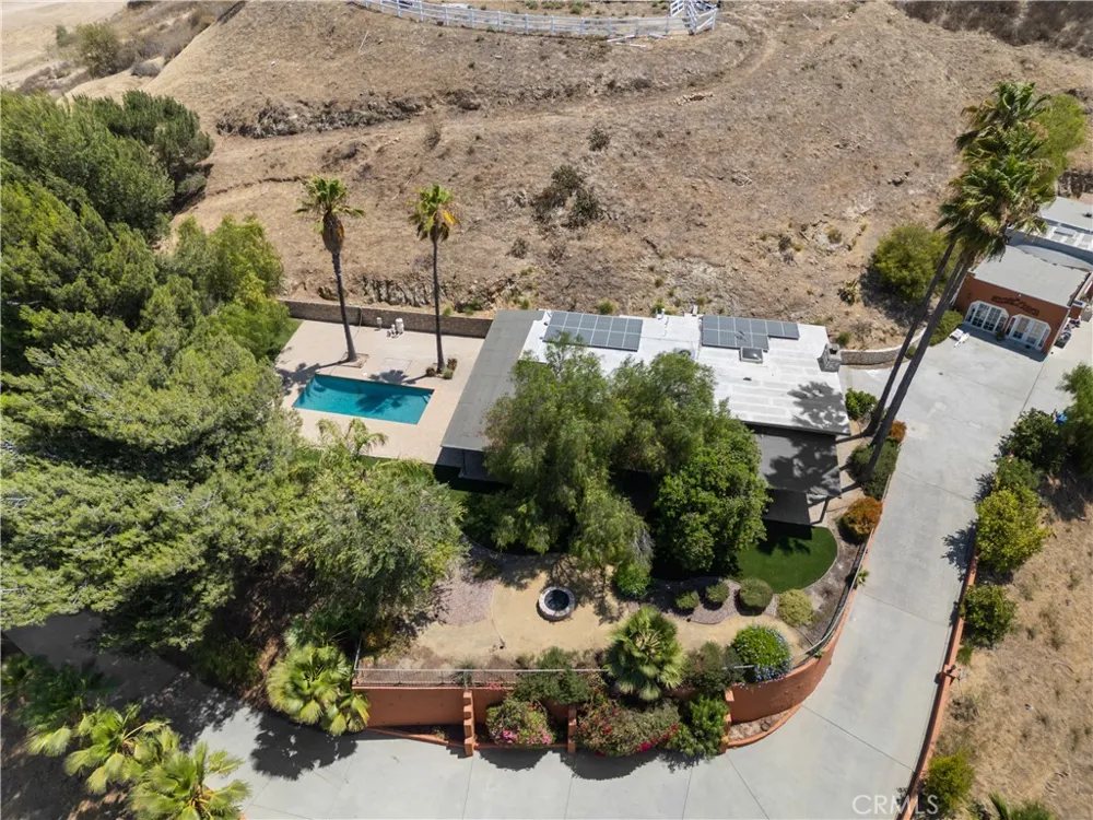 11064 Mcbroom Shadow Hills, CA 91040