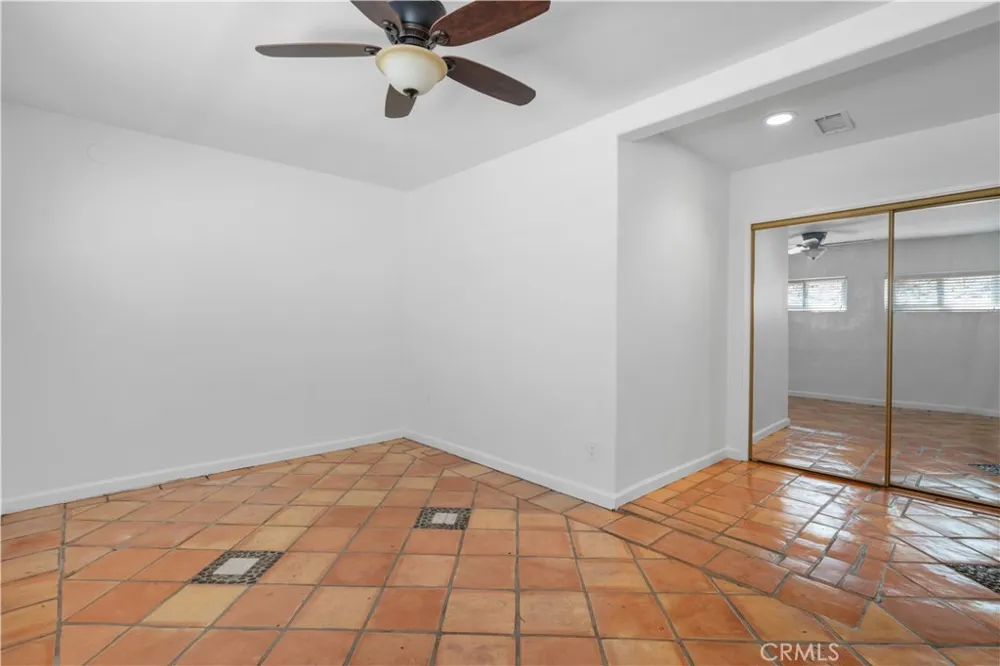 11064 Mcbroom Shadow Hills, CA 91040
