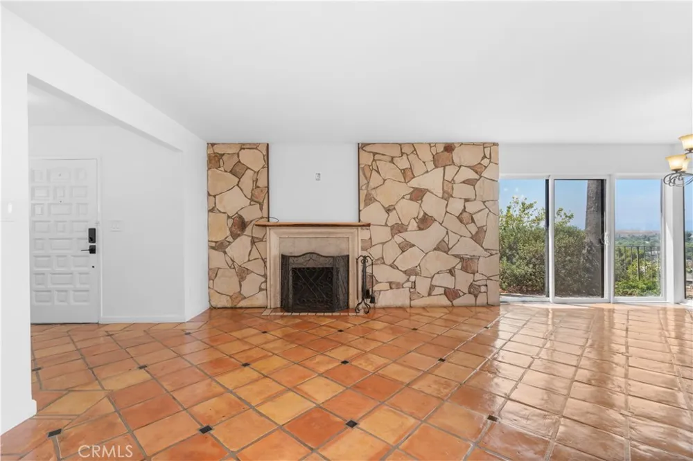 11064 Mcbroom Shadow Hills, CA 91040