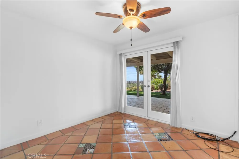 11064 Mcbroom Shadow Hills, CA 91040