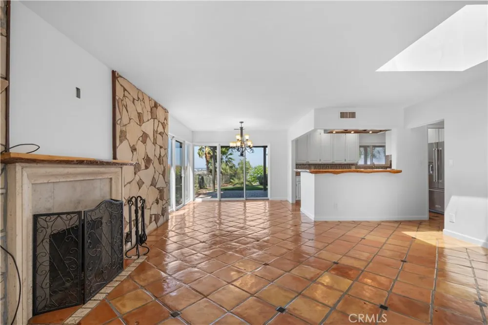 11064 Mcbroom Shadow Hills, CA 91040