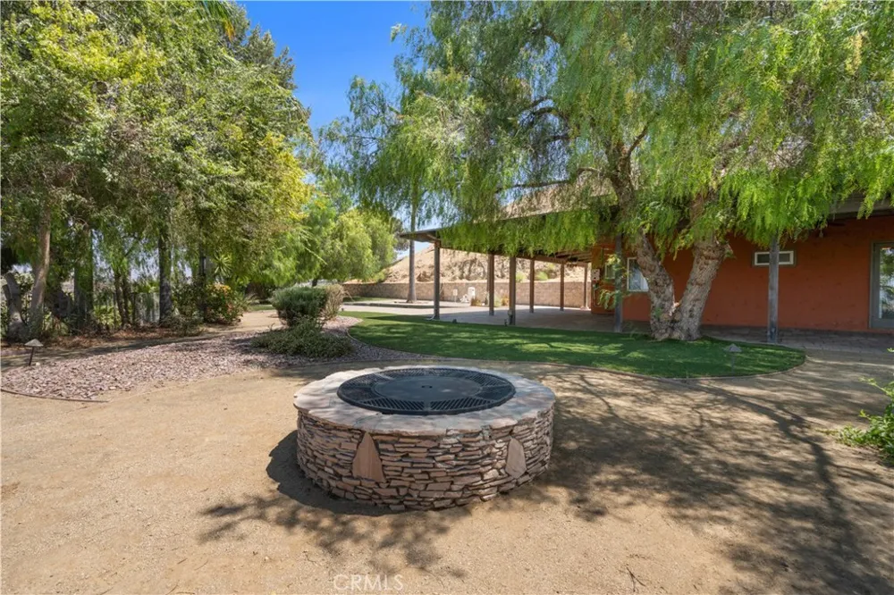 11064 Mcbroom Shadow Hills, CA 91040