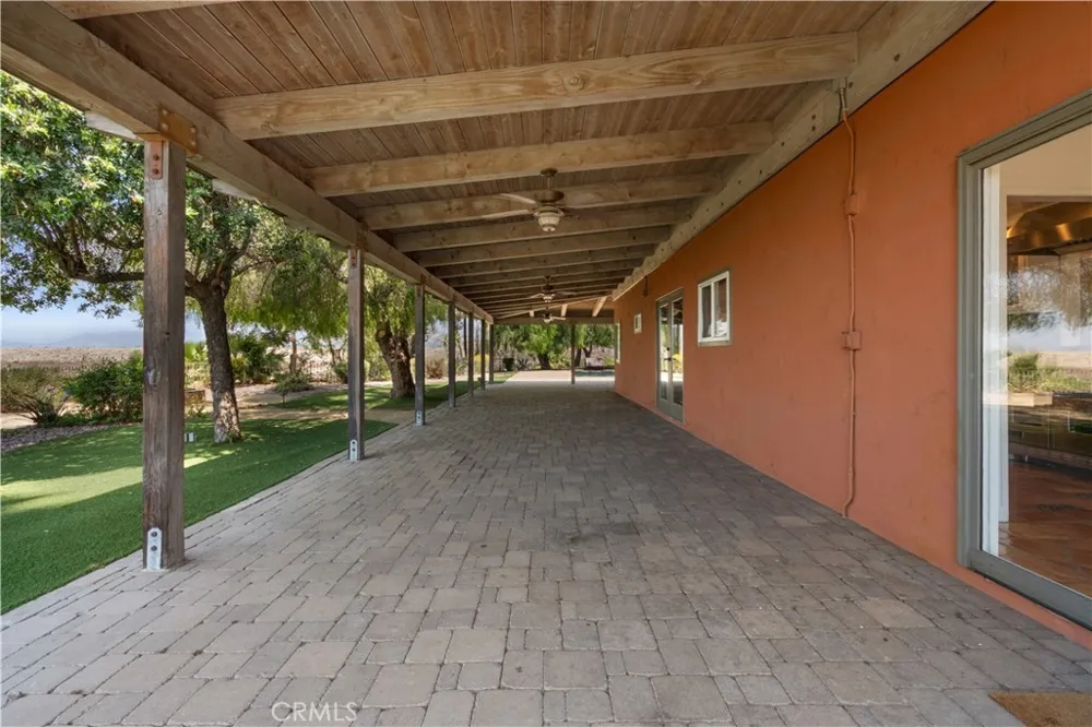 11064 Mcbroom Shadow Hills, CA 91040