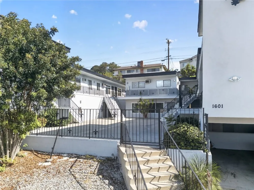 1601 College View Drive #14 Monterey Park, CA 91754