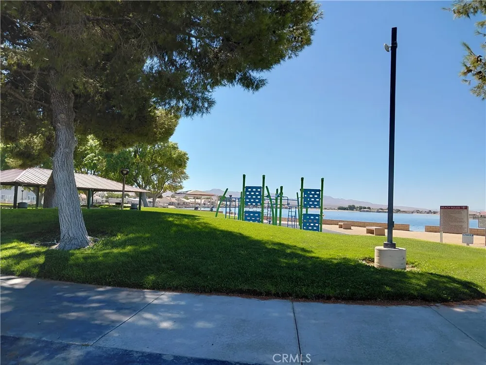 27160 Vista #37 Helendale, CA 92342