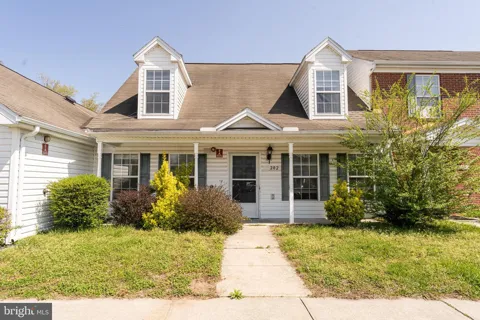 202 CARSONS COURT