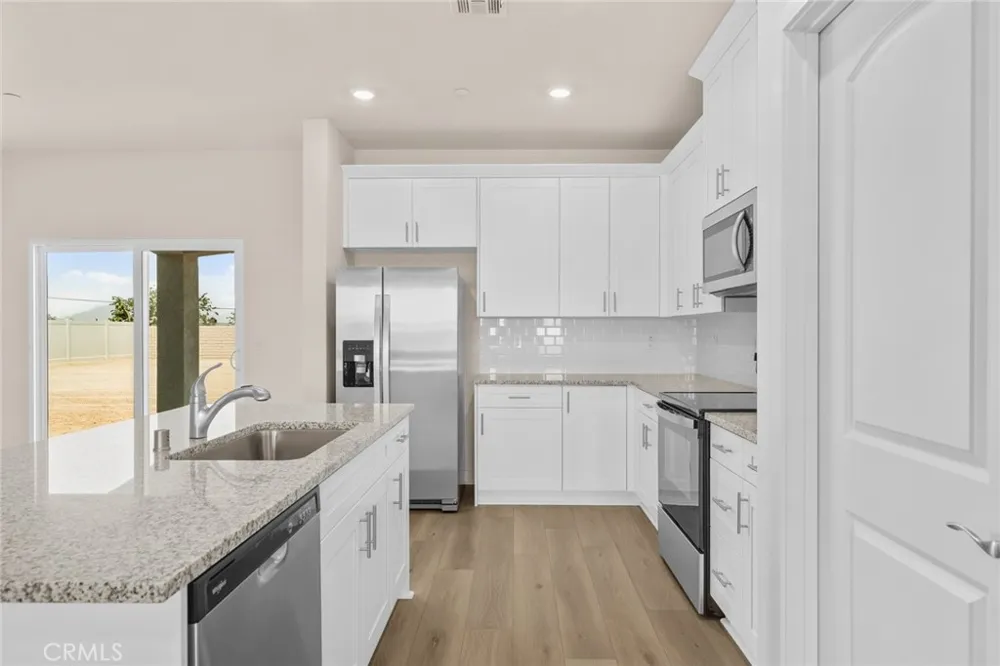 14836 Desert Lily Court Apple Valley, CA 92307