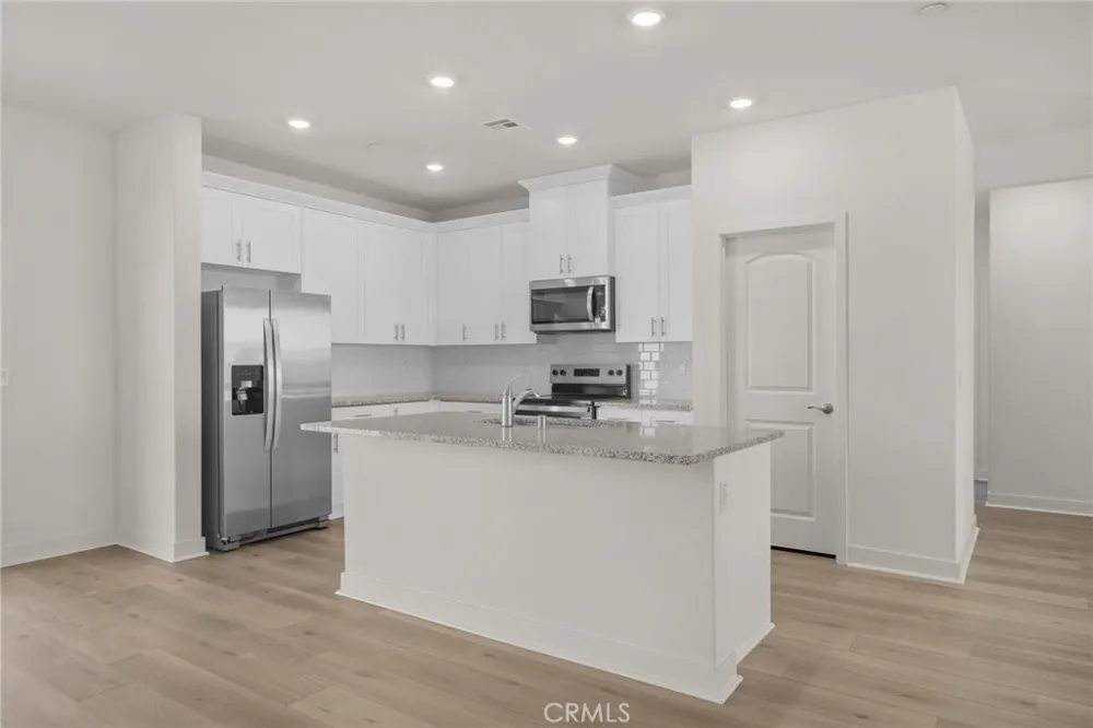 14836 Desert Lily Court Apple Valley, CA 92307