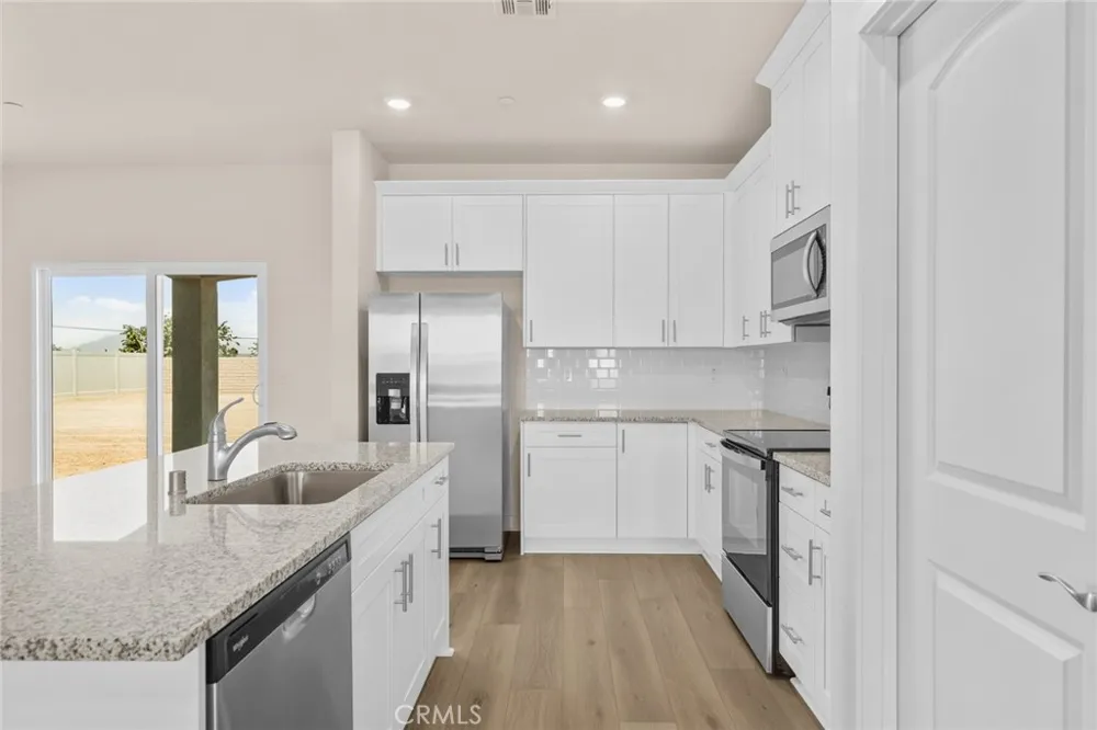 14878 Desert Lily Court Apple Valley, CA 92307