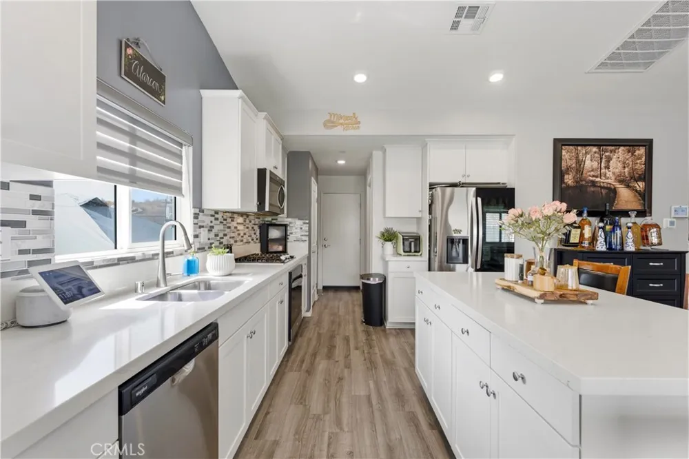 28414 Cats Claw Dr Winchester, CA 92596