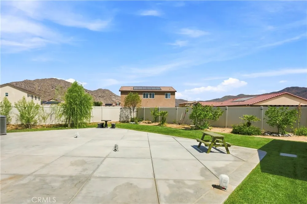 28414 Cats Claw Dr Winchester, CA 92596