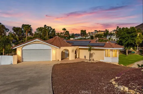 22032 W San Joaquin Drive