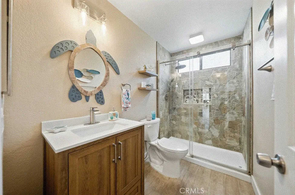 22032 W San Joaquin Drive Canyon Lake, CA 92587