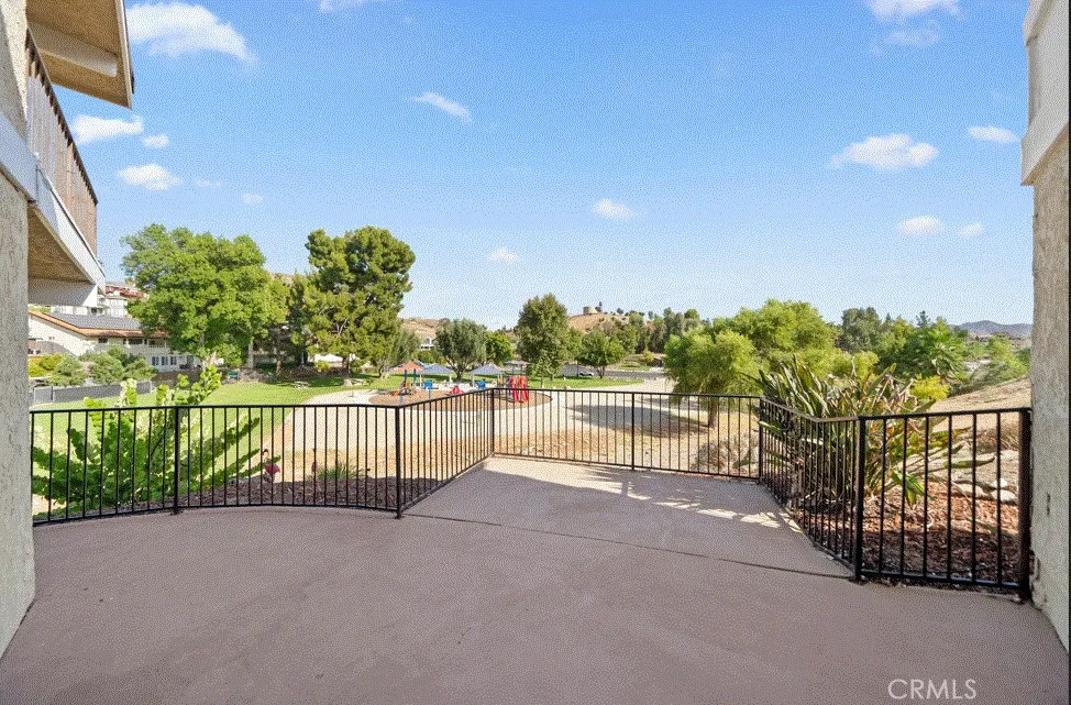 22032 W San Joaquin Drive Canyon Lake, CA 92587