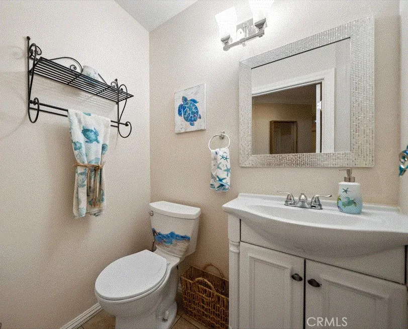 22032 W San Joaquin Drive Canyon Lake, CA 92587