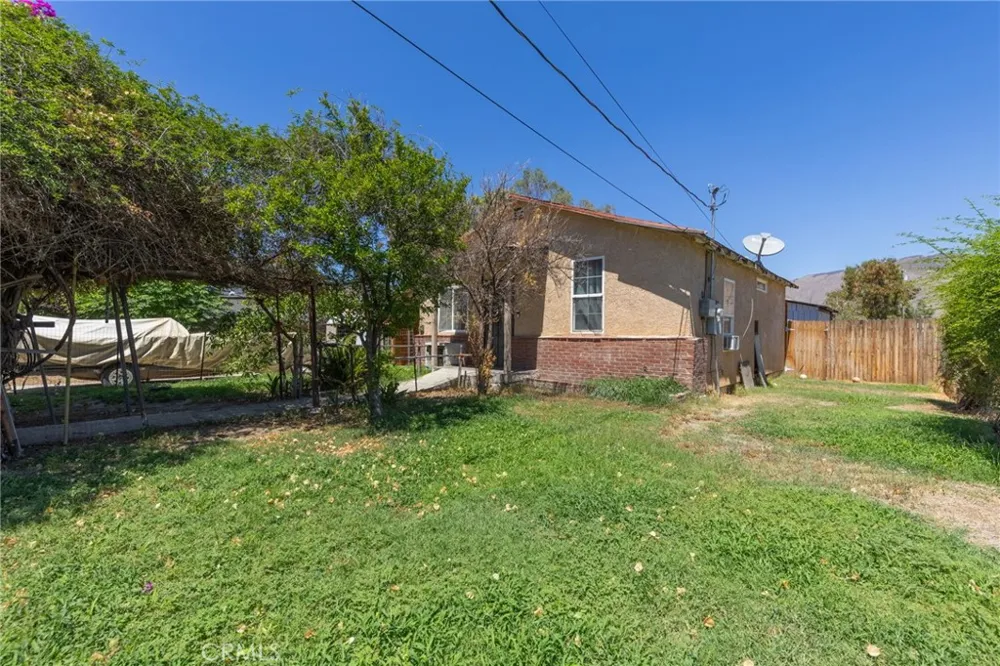 375 E 2nd San Jacinto, CA 92583