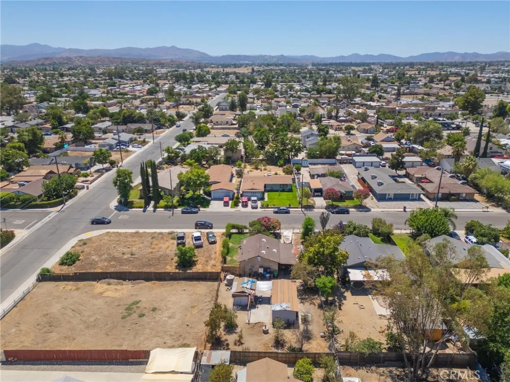 375 E 2nd San Jacinto, CA 92583