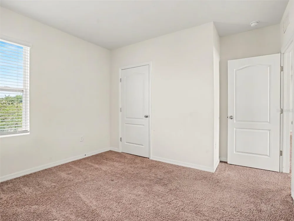 281 ST GEORGES CIRCLE Eagle Lake, FL 33839