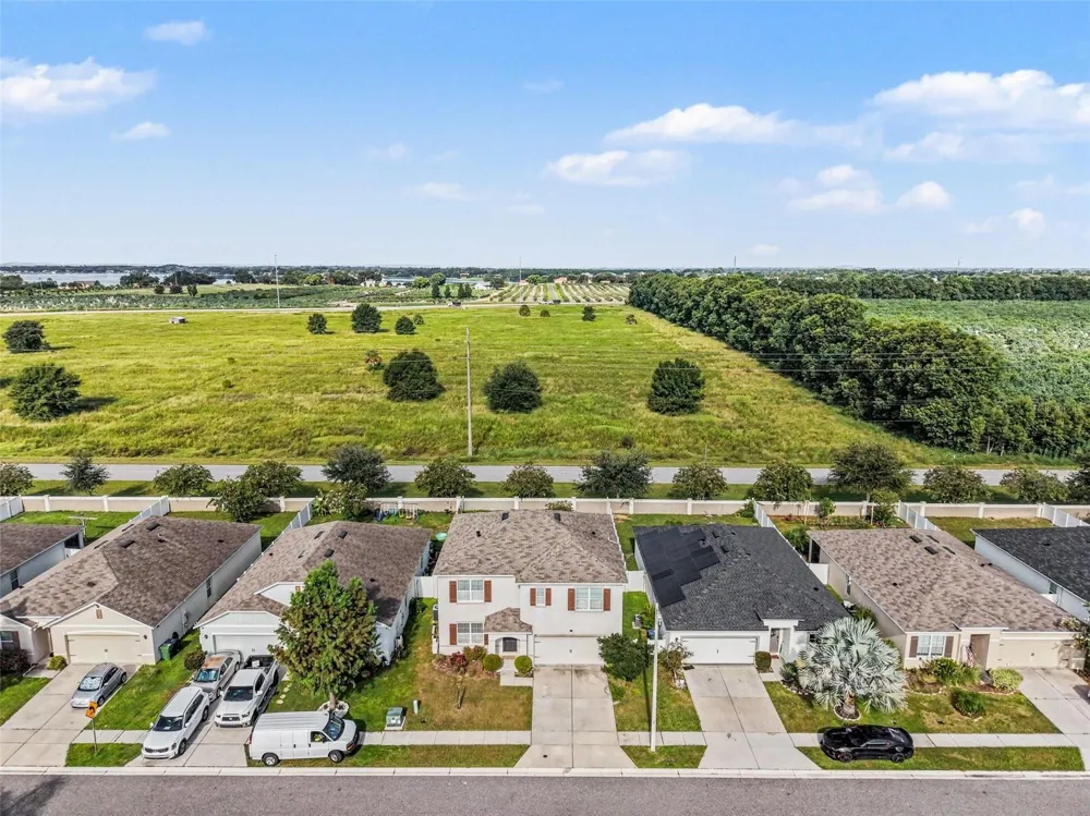 281 ST GEORGES CIRCLE Eagle Lake, FL 33839