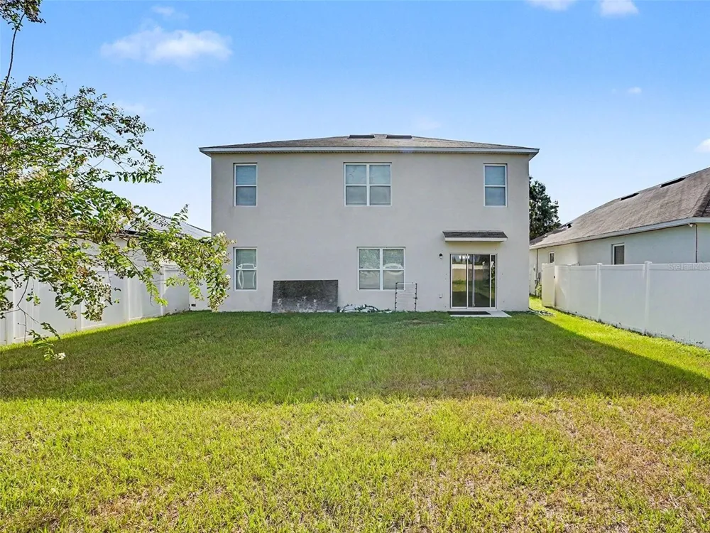 281 ST GEORGES CIRCLE Eagle Lake, FL 33839