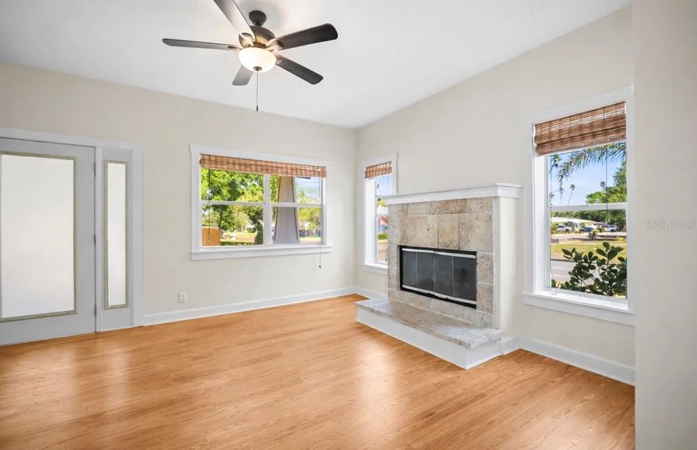 1777 BAYSHORE BOULEVARD Dunedin, FL 34698