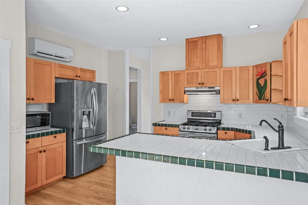 1777 BAYSHORE BOULEVARD Dunedin, FL 34698