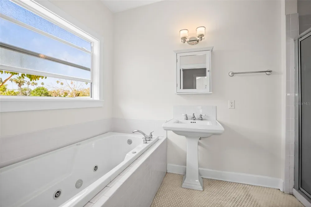 1777 BAYSHORE BOULEVARD Dunedin, FL 34698