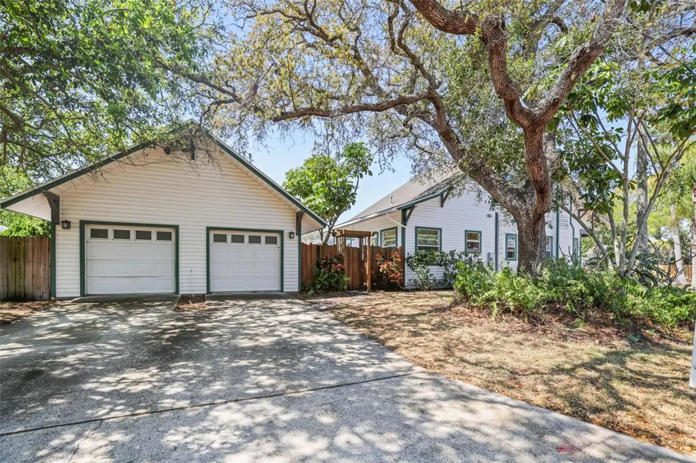 1777 BAYSHORE BOULEVARD Dunedin, FL 34698