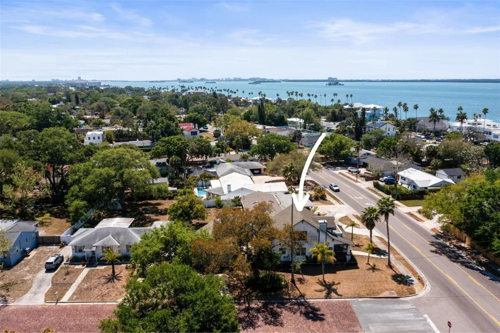 1777 BAYSHORE BOULEVARD Dunedin, FL 34698
