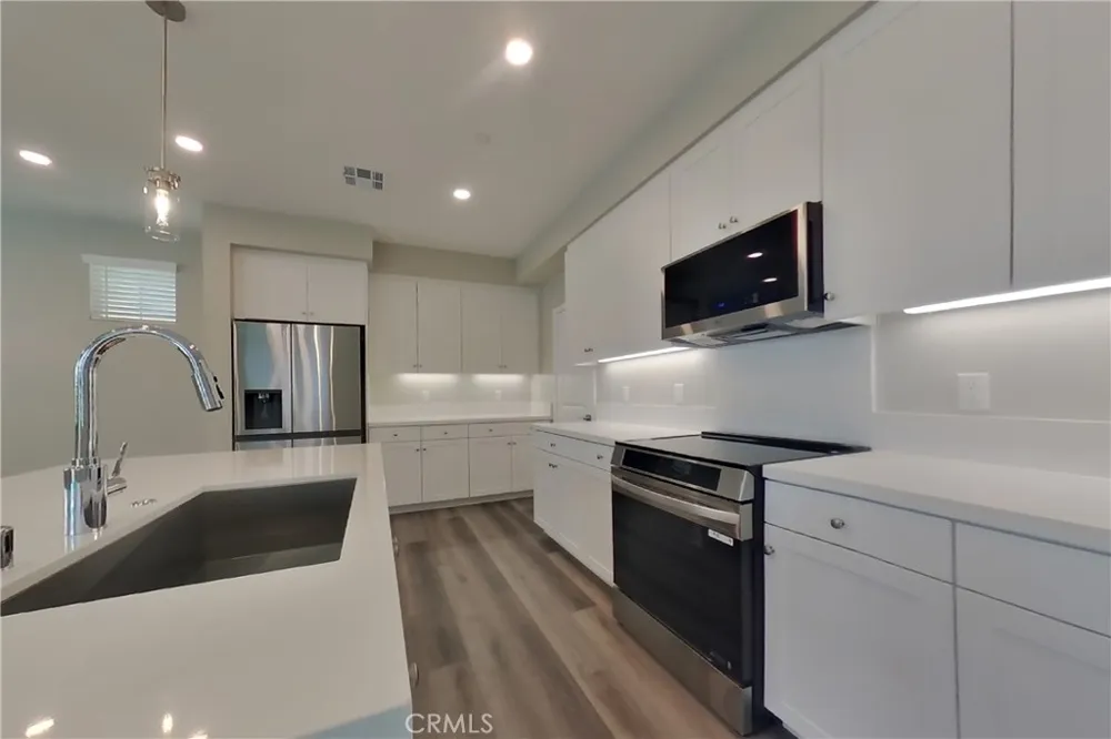 29422 Walnut Tree Way Winchester, CA 92596