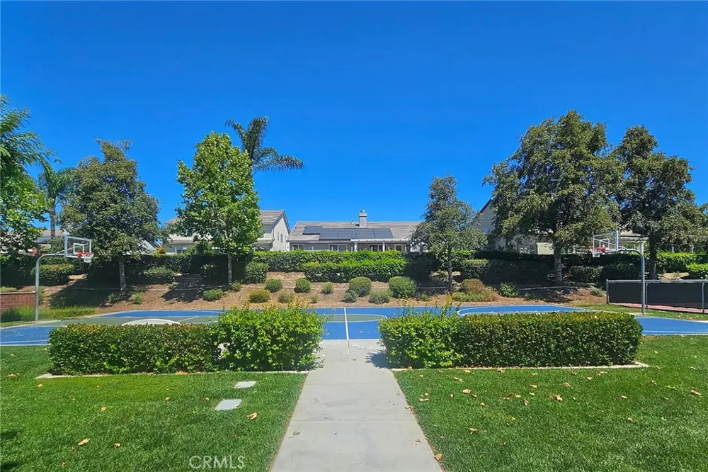 38931 Huddlestone Court Murrieta, CA 92563