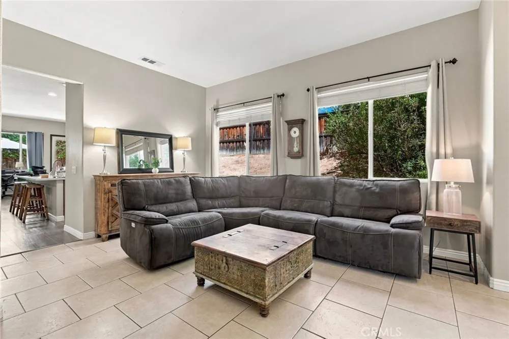 38931 Huddlestone Court Murrieta, CA 92563