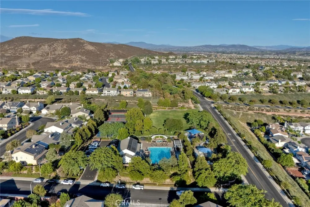 38931 Huddlestone Court Murrieta, CA 92563