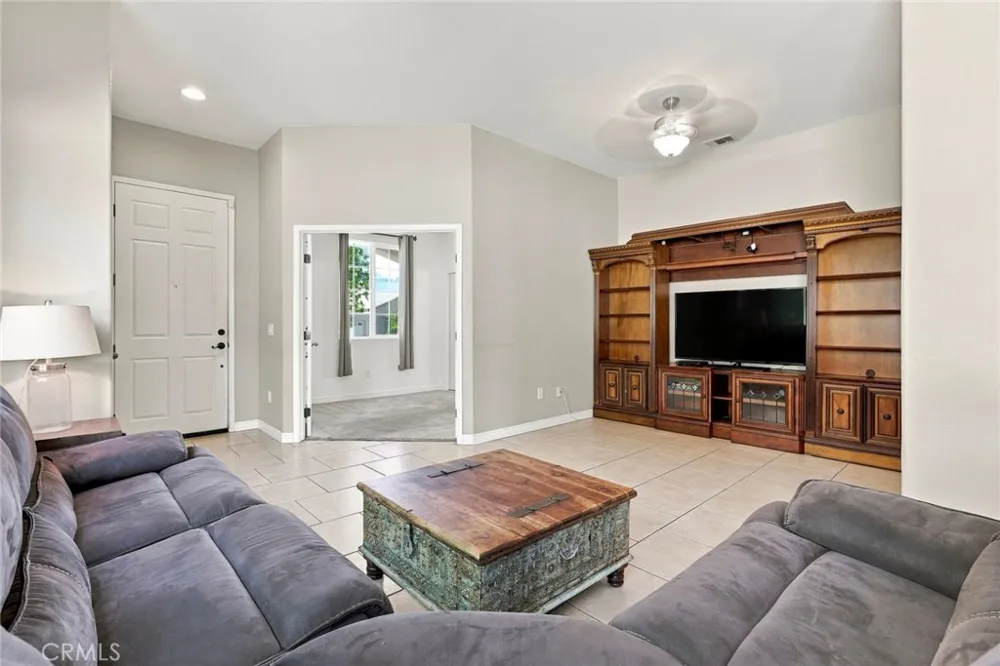 38931 Huddlestone Court Murrieta, CA 92563