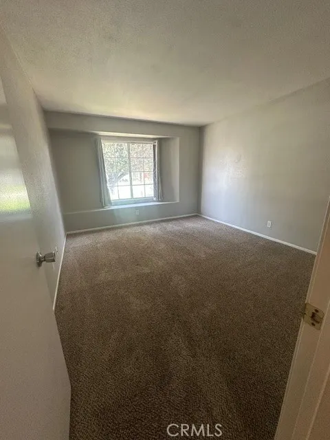 19405 Oakview Lane Lake Elsinore, CA 92530