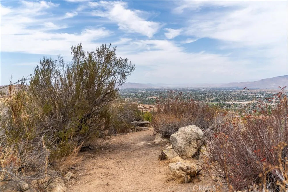 28280 Rawlings Road Hemet, CA 92544