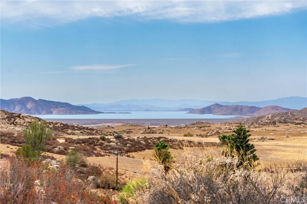 28280 Rawlings Road Hemet, CA 92544