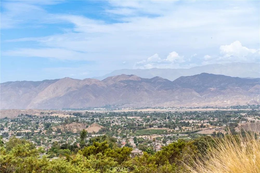 28280 Rawlings Road Hemet, CA 92544