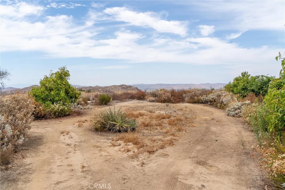 28280 Rawlings Road Hemet, CA 92544