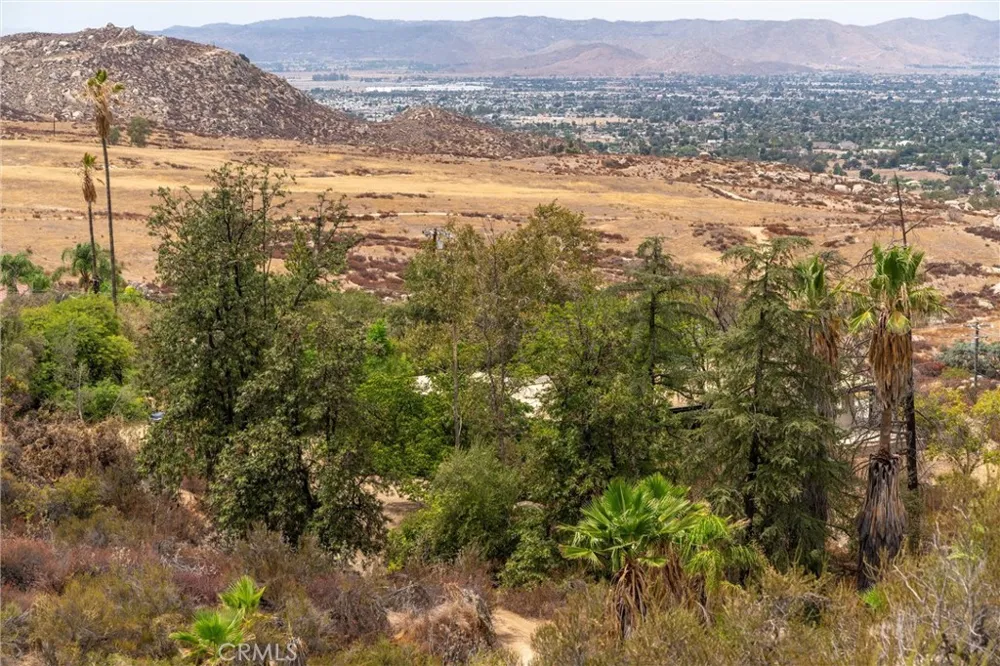 28280 Rawlings Road Hemet, CA 92544