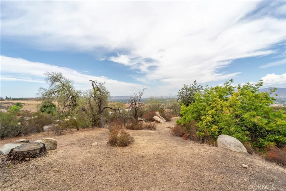 28280 Rawlings Road Hemet, CA 92544