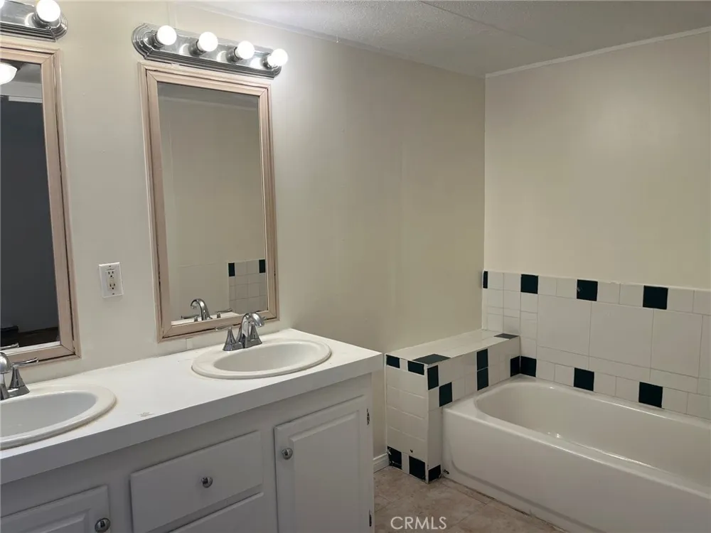 22225 Ellis Avenue Perris, CA 92570