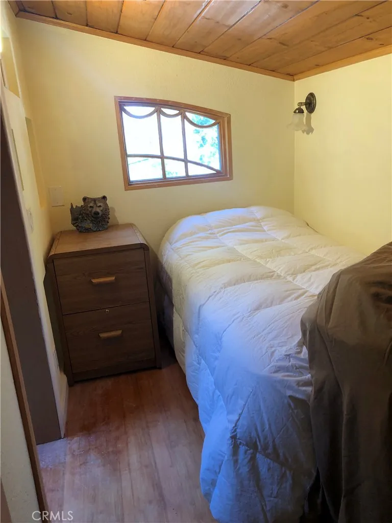 9112 Torrey Pines Road Forest Falls, CA 92339