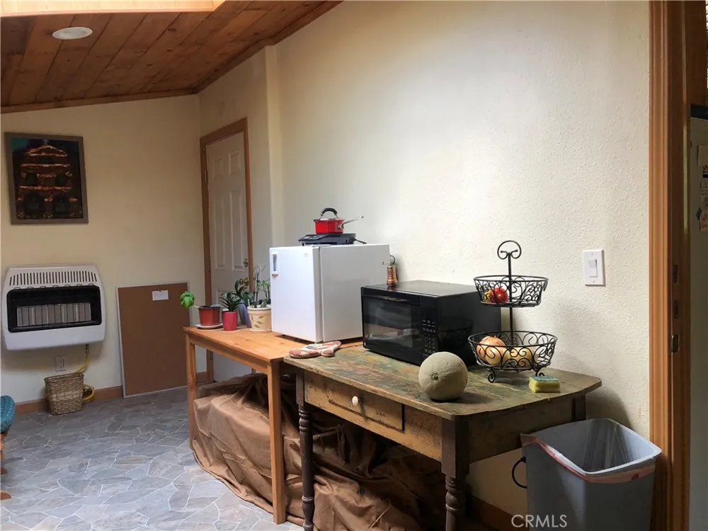 9112 Torrey Pines Road Forest Falls, CA 92339