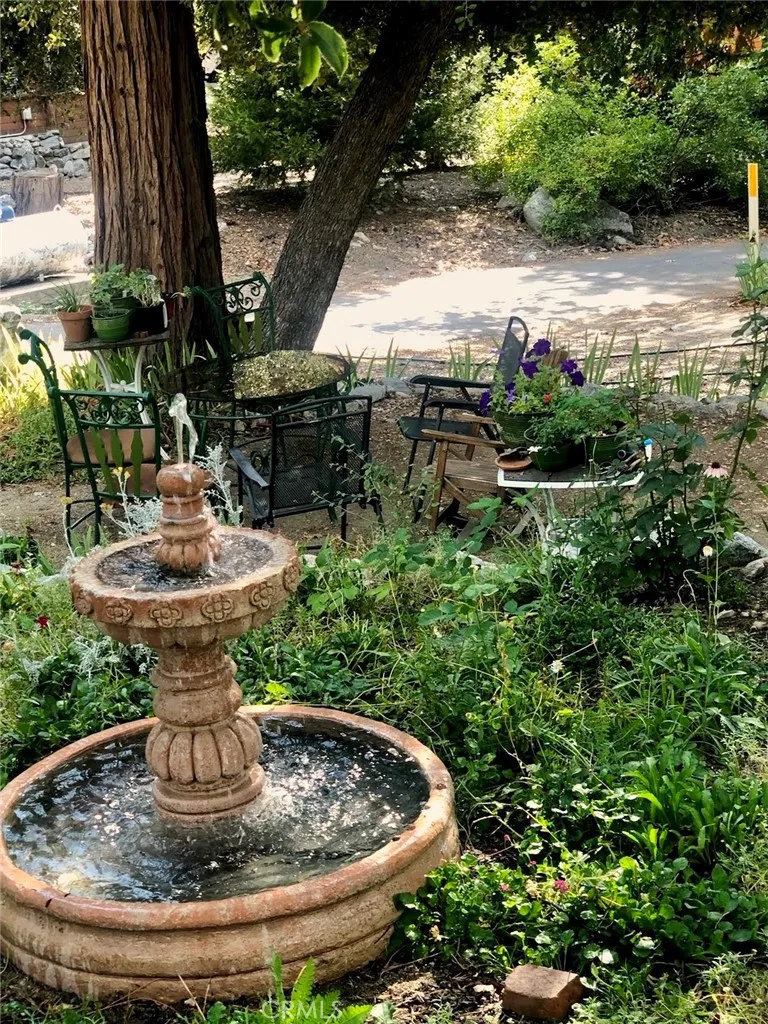 9112 Torrey Pines Road Forest Falls, CA 92339