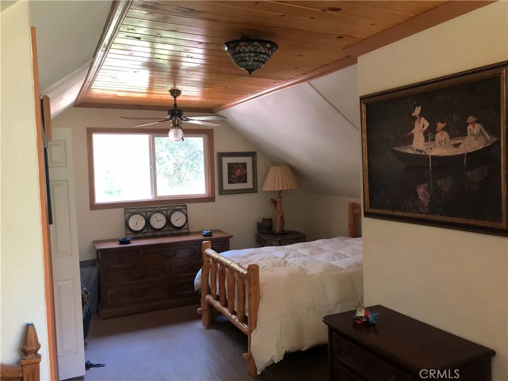 9112 Torrey Pines Road Forest Falls, CA 92339