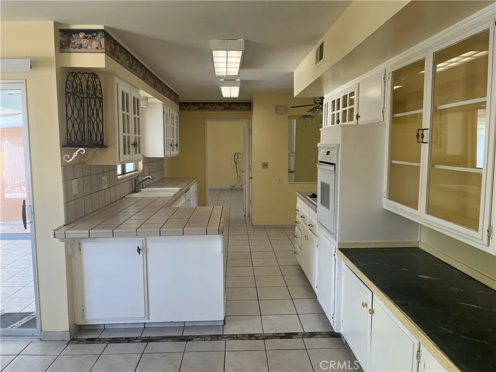 26020 Ridgemoor Sun City, CA 92586