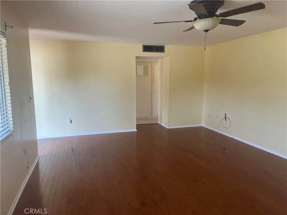 26020 Ridgemoor Sun City, CA 92586