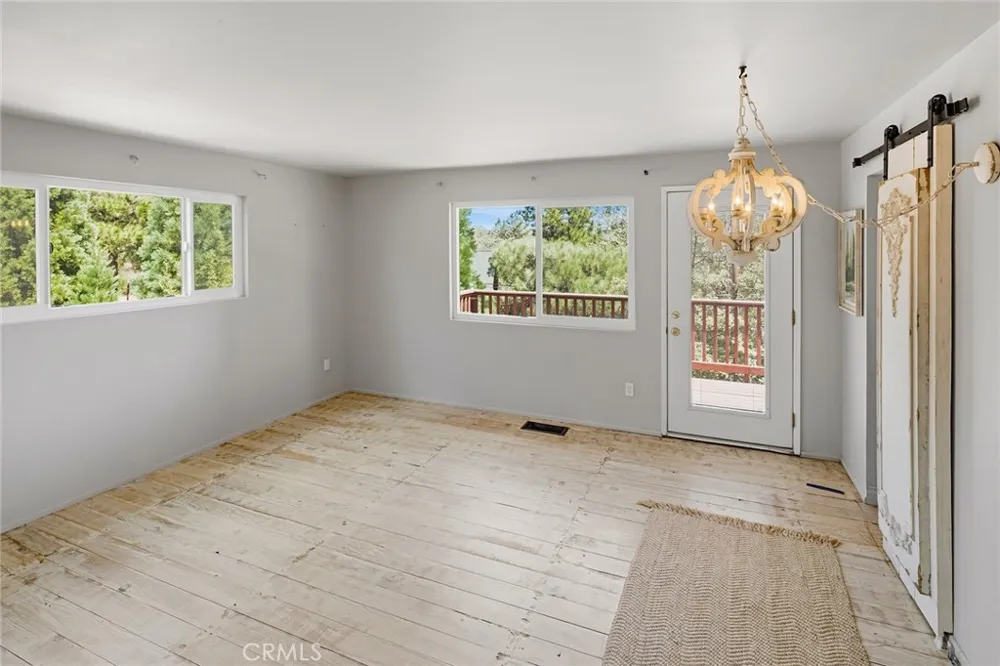 943 Nadelhorn Drive Lake Arrowhead, CA 92352