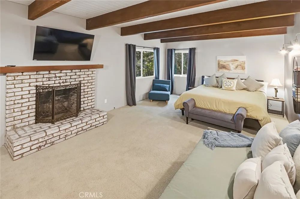 943 Nadelhorn Drive Lake Arrowhead, CA 92352